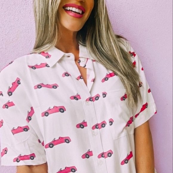 Forever 21 Barbie Pink Convertible White Oversized Shirt - Picture 2 of 9